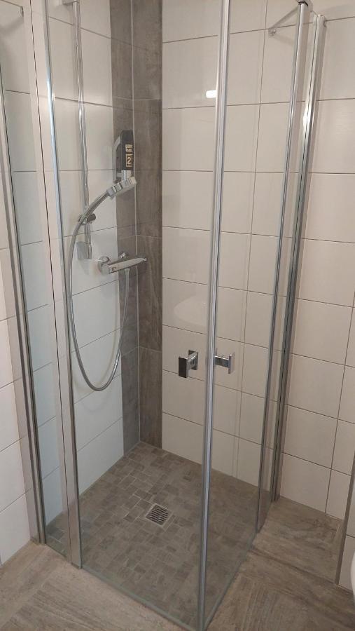 Gasthof Und Hotel Roter Hirsch Claußnitz Екстериор снимка