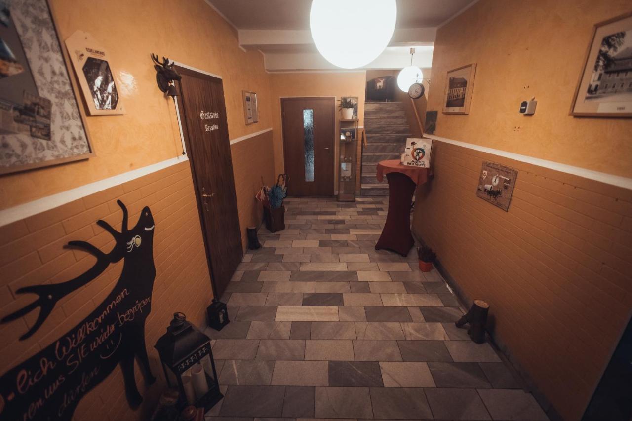 Gasthof Und Hotel Roter Hirsch Claußnitz Екстериор снимка