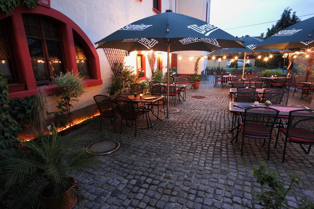 Gasthof Und Hotel Roter Hirsch Claußnitz Екстериор снимка