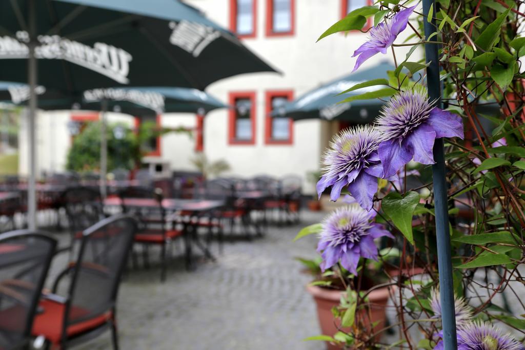 Gasthof Und Hotel Roter Hirsch Claußnitz Екстериор снимка
