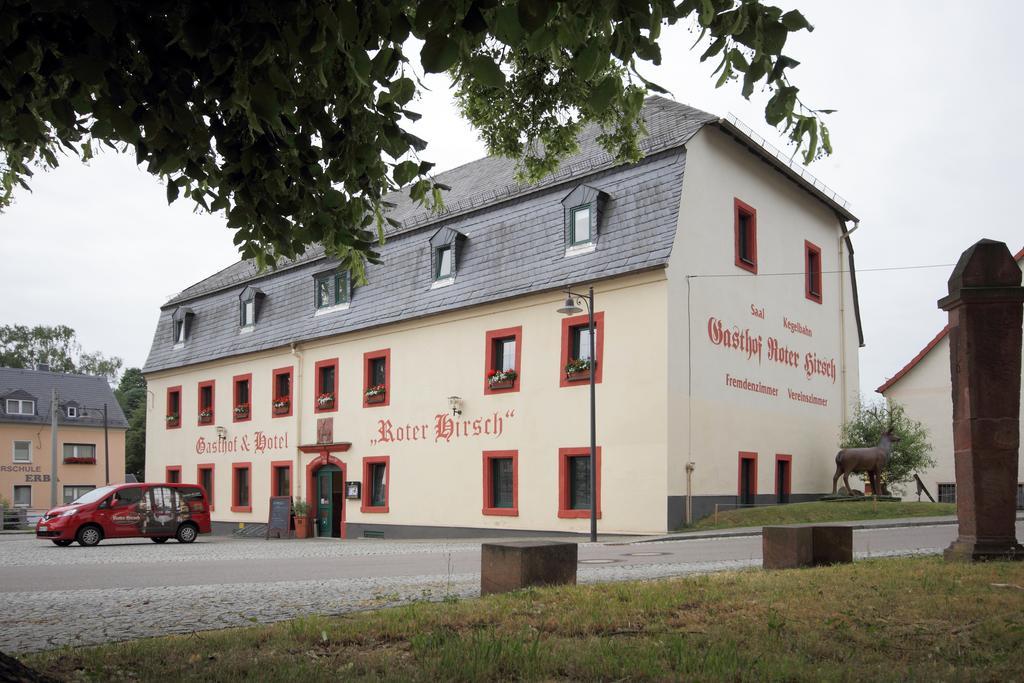 Gasthof Und Hotel Roter Hirsch Claußnitz Екстериор снимка