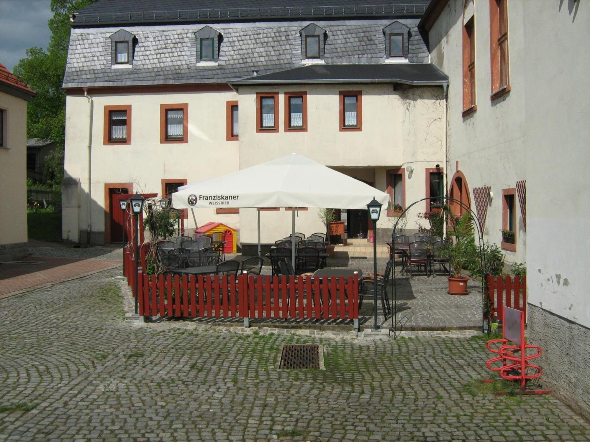 Gasthof Und Hotel Roter Hirsch Claußnitz Екстериор снимка