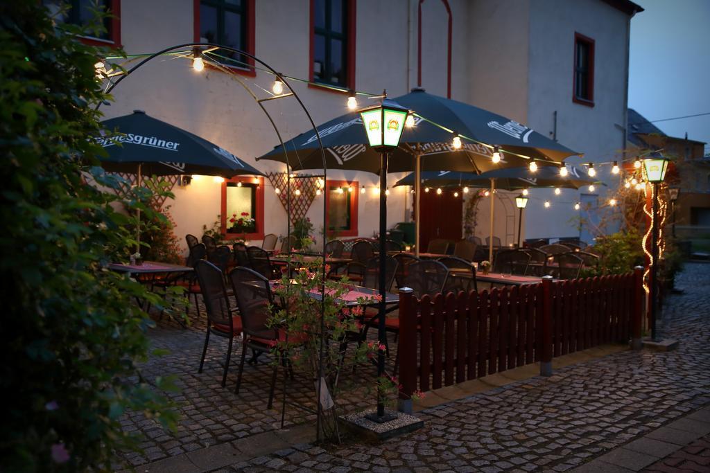 Gasthof Und Hotel Roter Hirsch Claußnitz Екстериор снимка